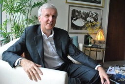 El director de "Titanic" y "Avatar" buscará hacer historia